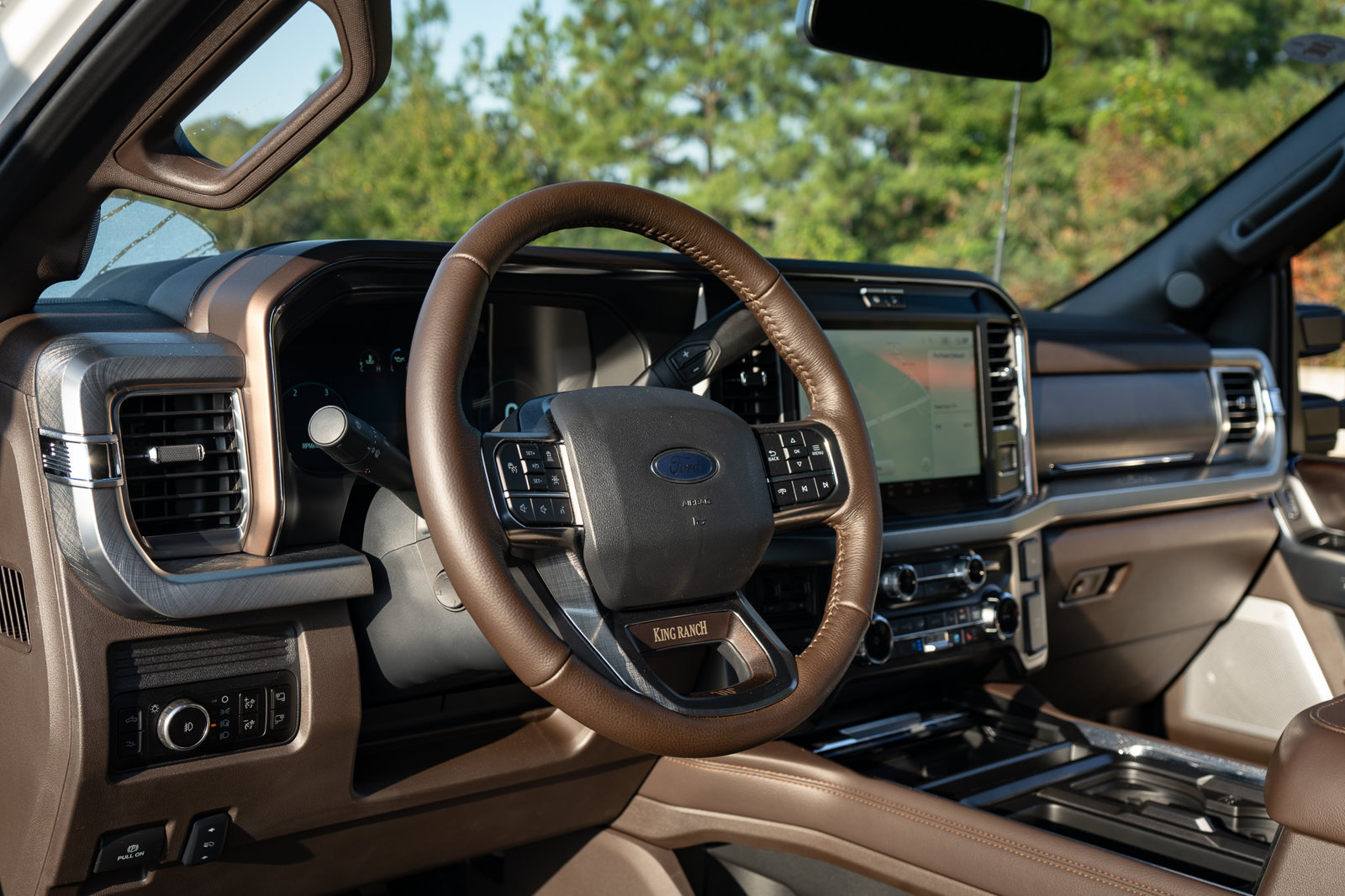 Used 2025 Ford F350 King Ranch w/ Tremor Off-Road Package AWD/4WD image 28