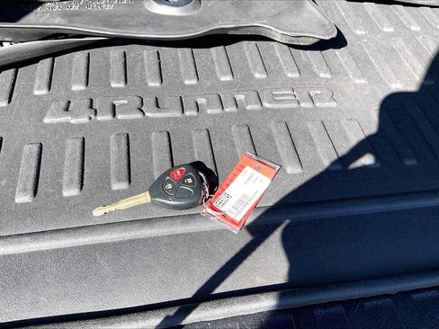 Used 2019 Toyota 4Runner SR5 Premium AWD/4WD image 13