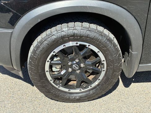 Used 2025 Nissan Pathfinder Rock Creek AWD/4WD image 13