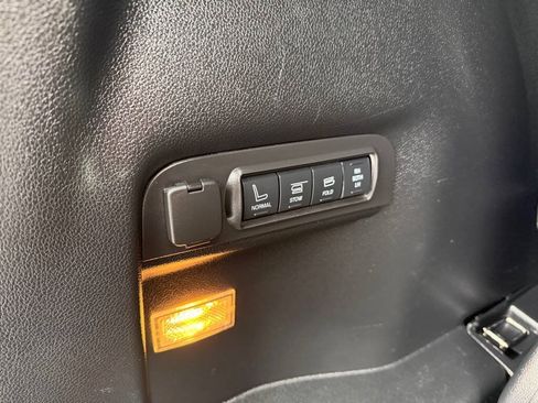 Used 2017 Ford Explorer Limited w/ Equipment Group 301A AWD/4WD image 42