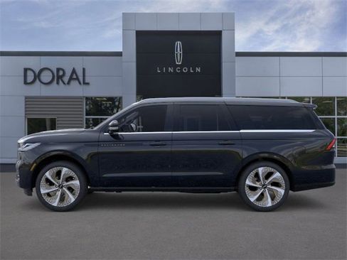 New 2025 Lincoln Navigator L Black Label image 3