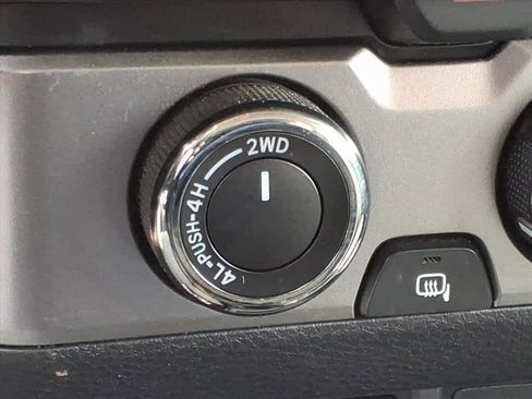 Used 2019 Toyota Tacoma SR5 image 17