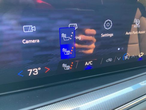 New 2026 Chevrolet Suburban RST w/ Advanced Technology Package AWD/4WD image 32