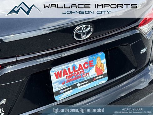 Used 2025 Toyota Corolla LE FWD image 10