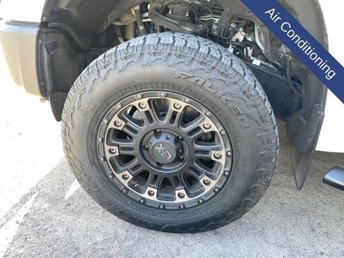 Used 2016 Toyota Tundra SR w/ Tow Package RWD image 8