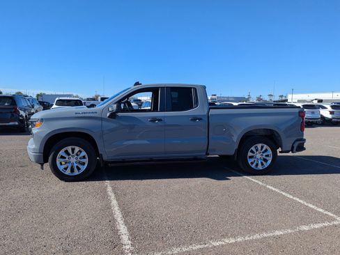 Used 2024 Chevrolet Silverado 1500 Custom image 2