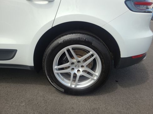 Used 2021 Porsche Macan AWD/4WD image 10