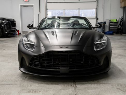 Used 2025 Aston Martin DB12 Convertible RWD image 4