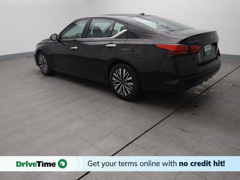 Used 2024 Nissan Altima 2.5 SV image 1