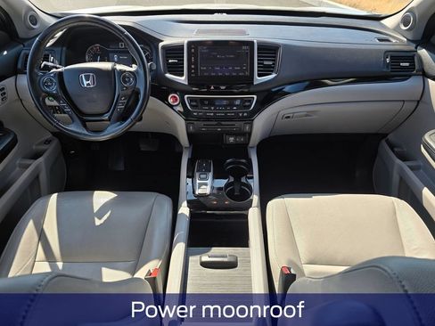 Used 2018 Honda Pilot Touring image 10
