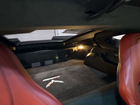 Used 2016 Chevrolet Corvette Z06 w/ 3LZ Preferred Equipment Group image 28