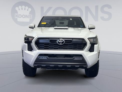 Used 2024 Toyota Tacoma TRD Sport image 11