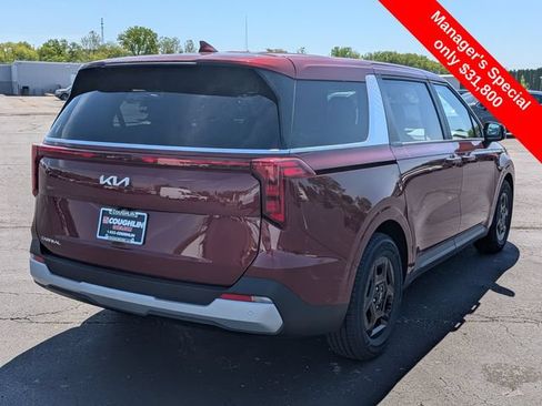 Used 2025 Kia Carnival FWD image 7