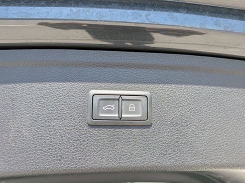 Used 2021 Audi Q5 2.0T Premium w/ Convenience Package AWD/4WD image 28