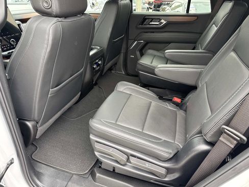 Used 2025 GMC Yukon Denali image 15