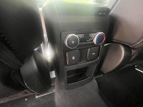 Used 2021 Ford Explorer XLT w/ Equipment Group 202A AWD/4WD image 34