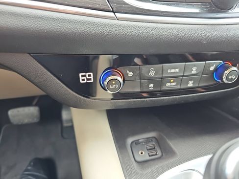 Used 2020 Buick Enclave Essence w/ Sound and Sites Package FWD image 19