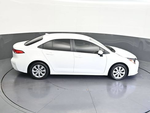 Used 2021 Toyota Corolla LE FWD image 20
