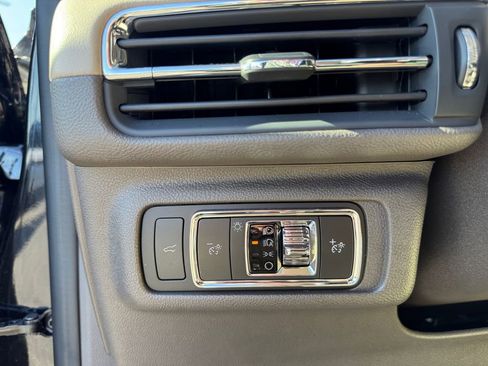 Used 2022 Lincoln Corsair Reserve w/ Luxury Package image 20