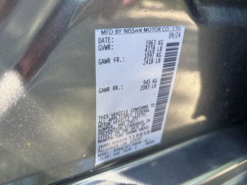 Used 2025 Nissan Altima 2.5 SV FWD image 30