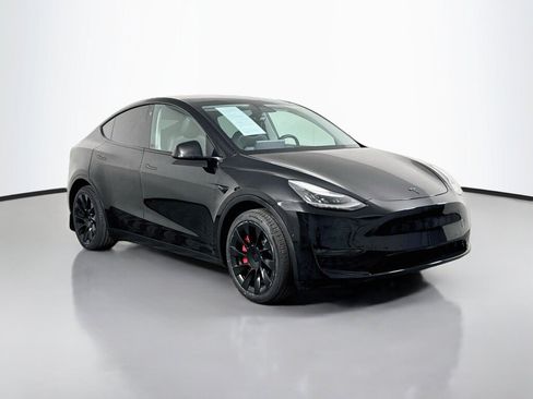 Used 2022 Tesla Model Y Long Range AWD/4WD image 7