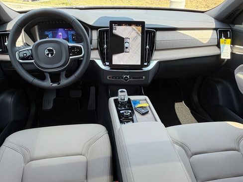 New 2026 Volvo XC90 T8 Plus w/ Protection Package Premier AWD/4WD image 10