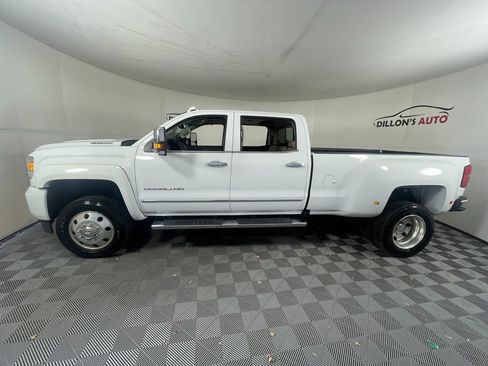 Used 2017 GMC Sierra 3500 Denali w/ Duramax Plus Package image 3