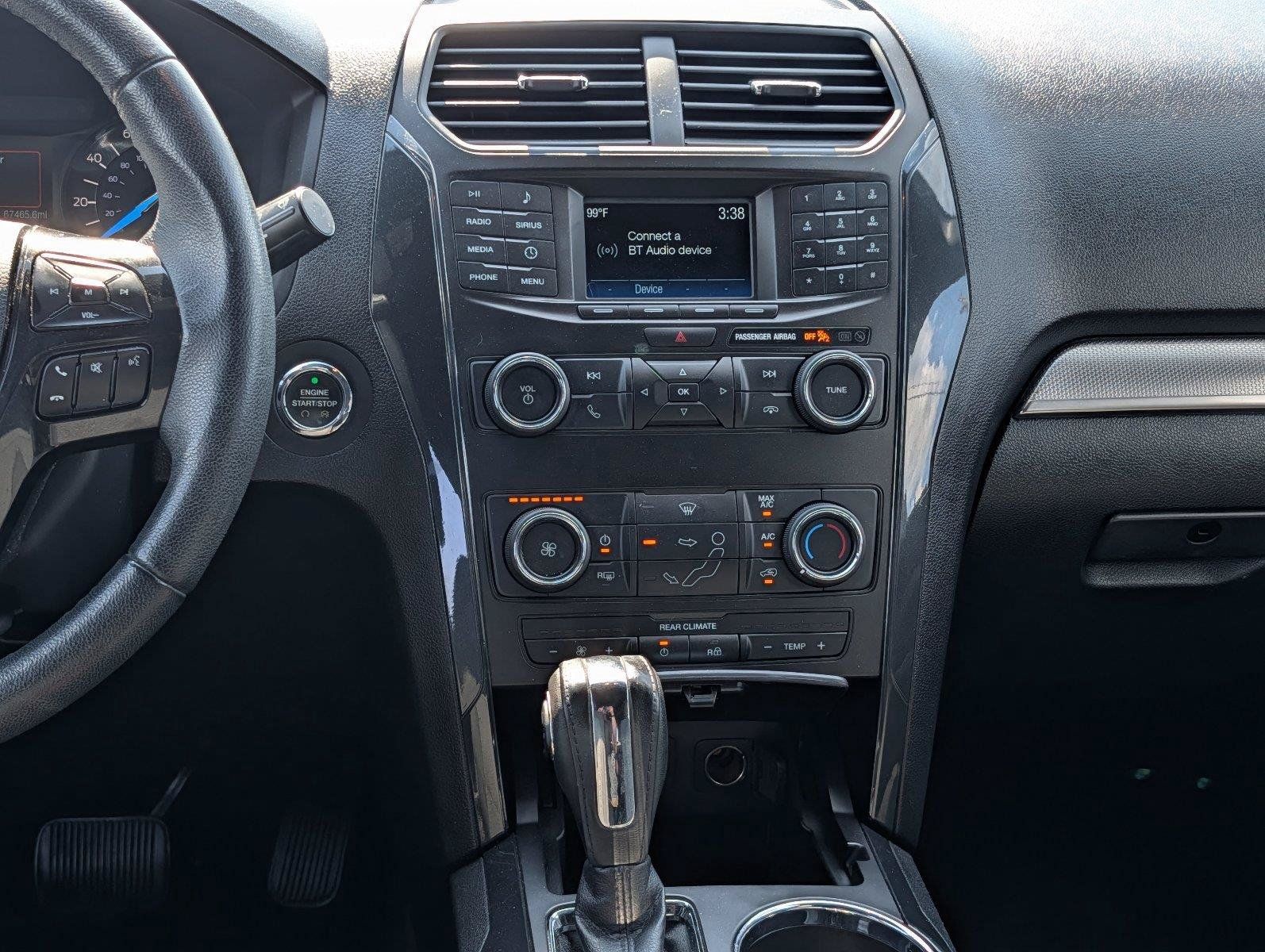 Used 2018 Ford Explorer XLT FWD image 27