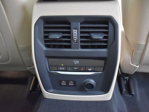 Used 2020 BMW 330i xDrive Sedan w/ Convenience Package image 39