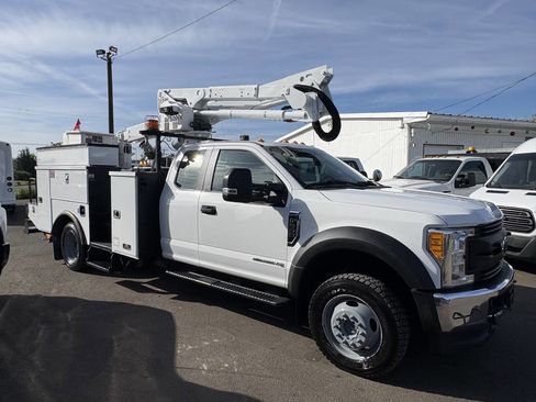 Used 2017 Ford F550 4x4 SuperCab Super Duty image 5