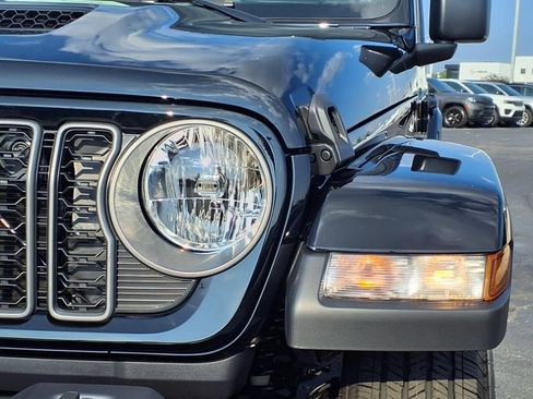 New 2025 Jeep Gladiator Sport image 49