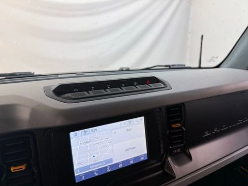 Used 2022 Ford Bronco Badlands w/ Sasquatch Package AWD/4WD image 13