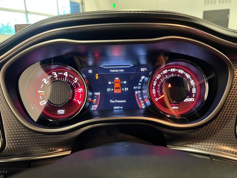 Used 2022 Dodge Challenger SRT Hellcat RWD image 12