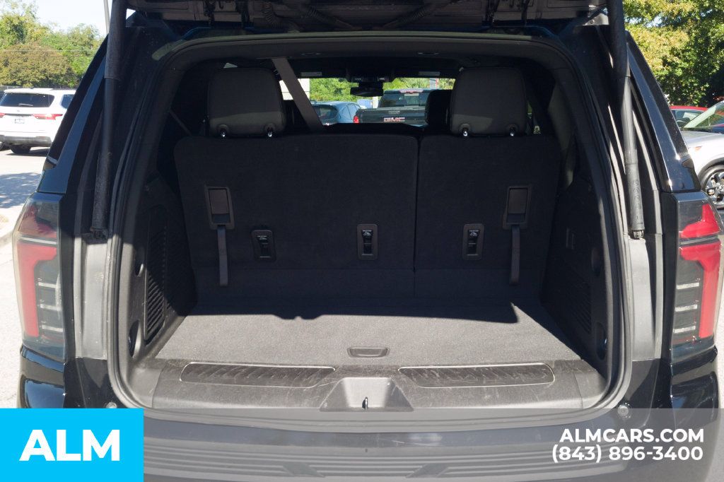Used 2025 Chevrolet Tahoe LT RWD image 8