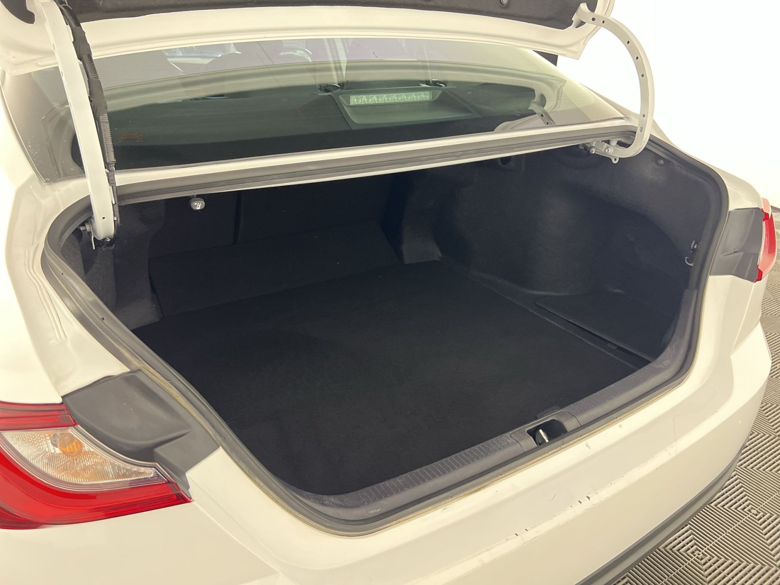 Used 2025 Toyota Camry LE FWD image 26
