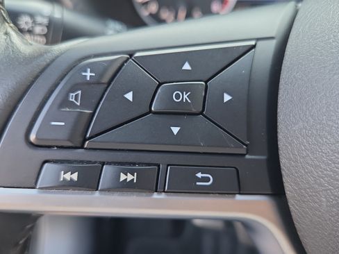 Used 2022 Nissan Sentra SV FWD image 24