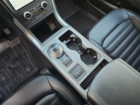 Used 2022 Ford Edge SEL w/ Convenience Package image 25