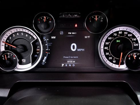Used 2022 RAM 1500 Warlock AWD/4WD image 24