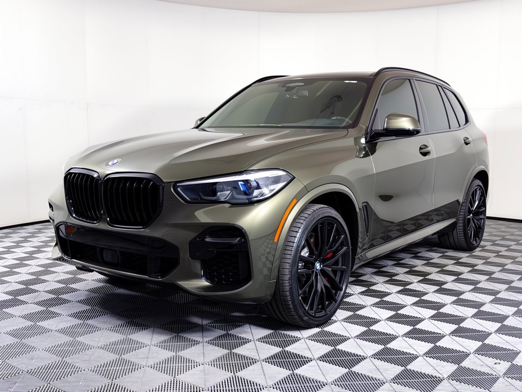 Used 2022 BMW X5 M50i AWD/4WD image 1