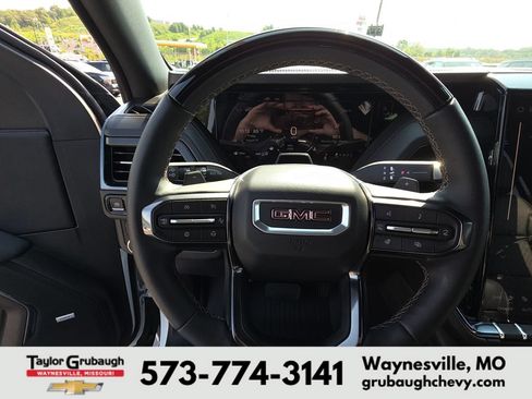 Used 2026 GMC Yukon XL AT4 w/ AT4 Premium Plus Package AWD/4WD image 17