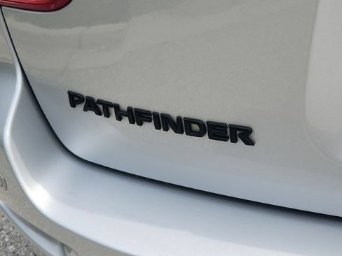 Used 2019 Nissan Pathfinder SL AWD/4WD image 31