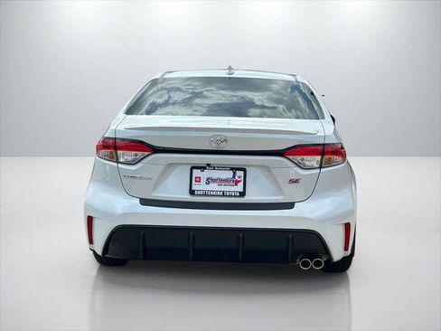 Certified 2025 Toyota Corolla SE image 6