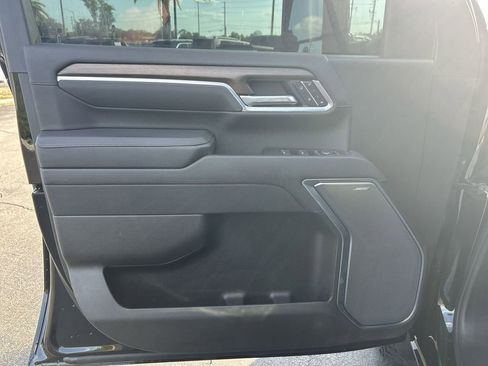Used 2025 Chevrolet Silverado 2500 High Country w/ High Country Premium Package AWD/4WD image 37