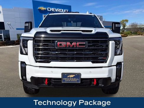 Used 2024 GMC Sierra 2500 AT4 w/ AT4 Premium Plus Package image 3