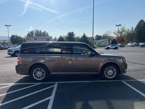Used 2019 Ford Flex SEL w/ Equipment Group 202A AWD/4WD image 7