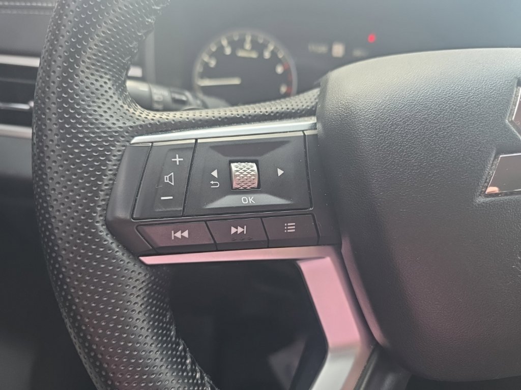 Used 2023 Mitsubishi Outlander SE AWD/4WD image 21