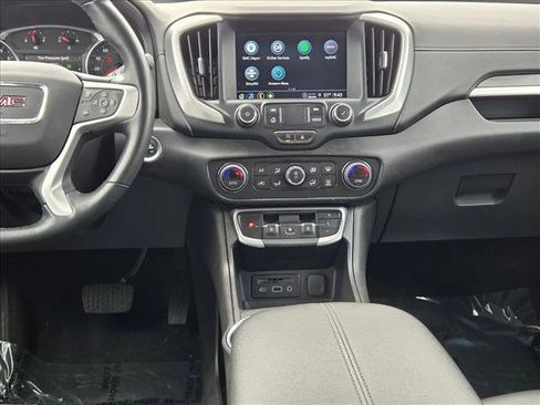 Used 2024 GMC Terrain SLT image 14