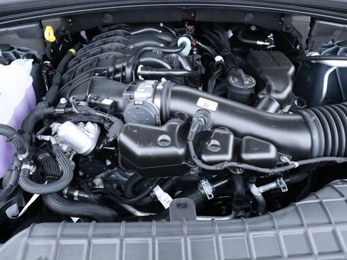 New 2025 Jeep Grand Cherokee Laredo image 18