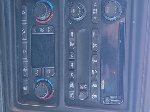 Used 2006 GMC Yukon XL SLT w/ SLT Preferred Equipment Group image 15