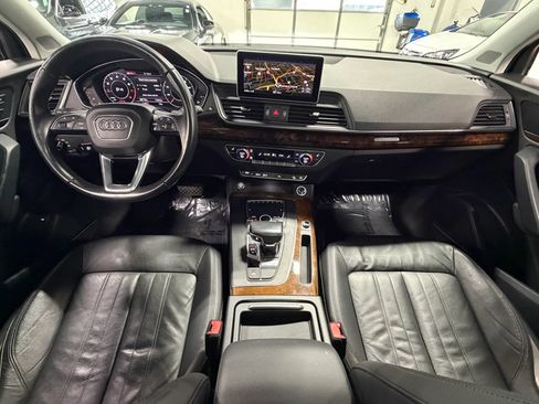Used 2018 Audi Q5 2.0T Premium Plus w/ Premium Plus Package AWD/4WD image 2